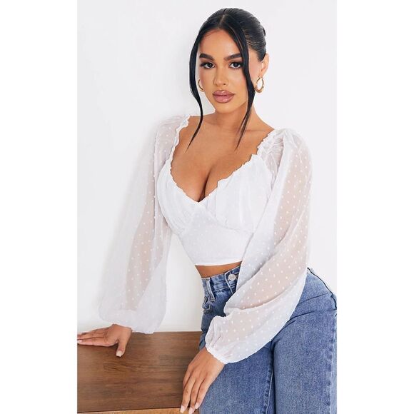 NWT PrettyLittleThing Petite White Dobby Mesh Chiffon Sweetheart Blouse- Sz 0 - Picture 2 of 4